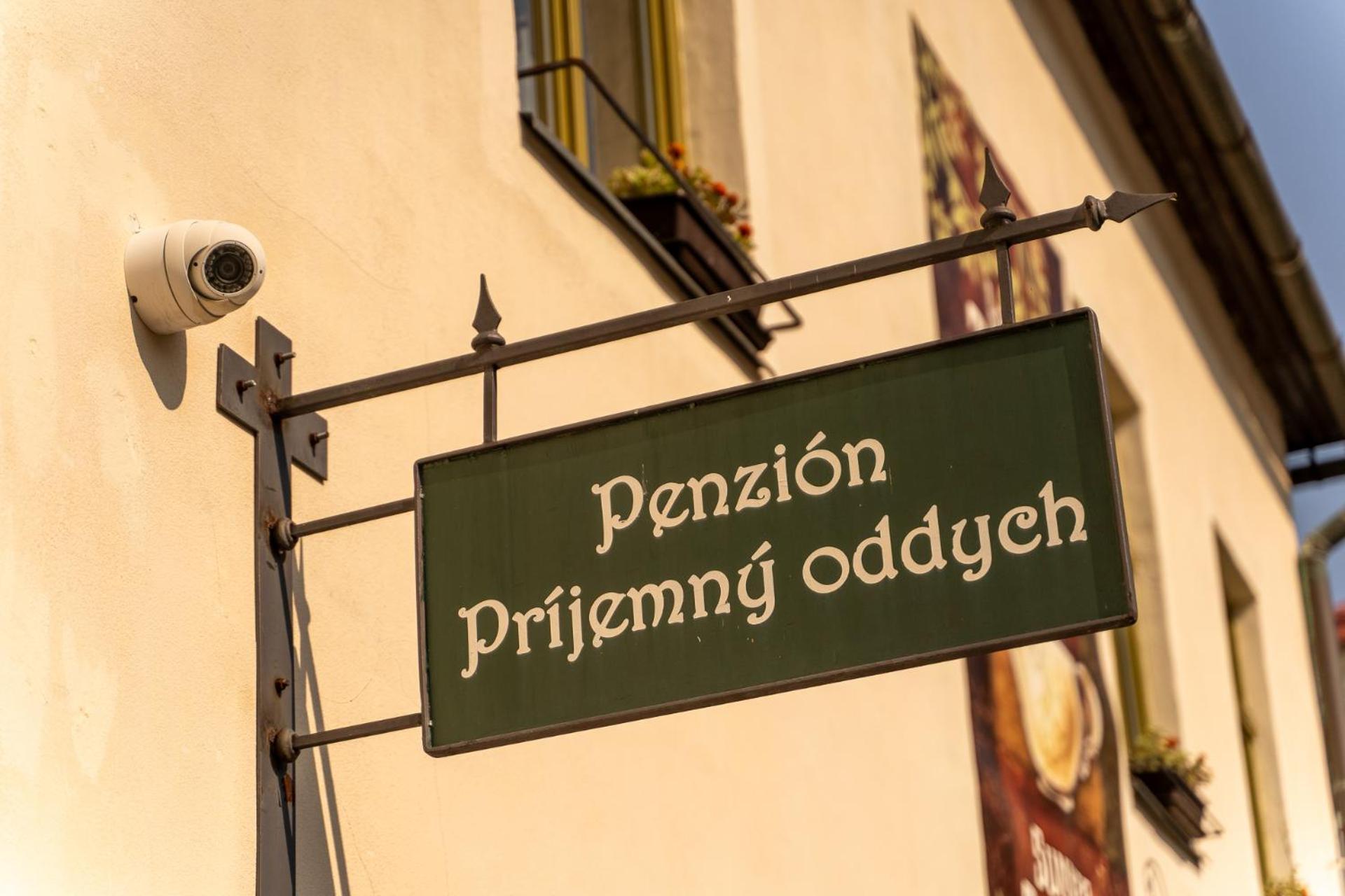 Penzion Prijemny Oddych บันสกา ชีอาว์นีซา ภายนอก รูปภาพ